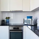 Centre, Bright 65m2 T2 At The Perfect Location شقة *