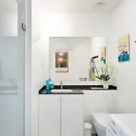 Centre, Bright 65m2 T2 At The Perfect Location شقة كاسكايس
