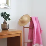 Lejlighed Centre, Bright 65m2 T2 At The Perfect Location *