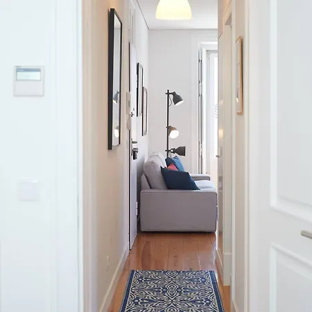 Apartament Centre, Bright 65m2 T2 At The Perfect Location Віавіа