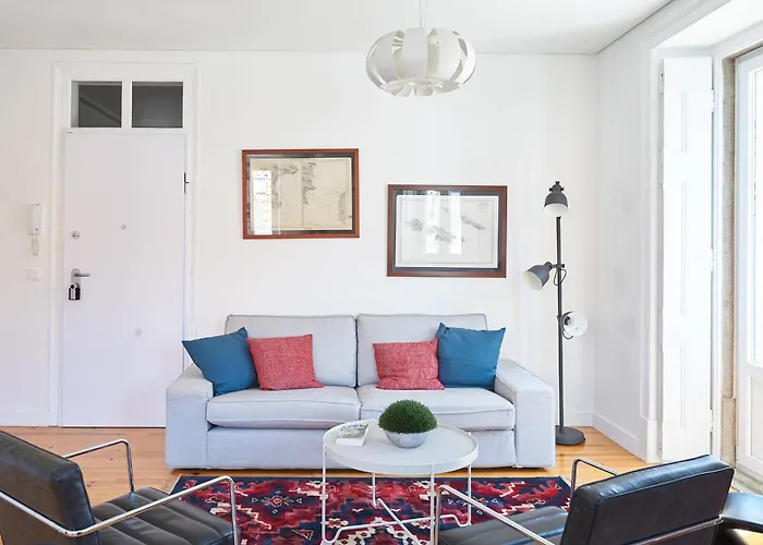Centre, Bright 65m2 T2 At The Perfect Location Apartment Cascais