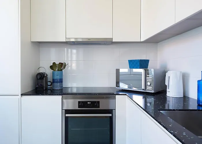 Centre, Bright 65m2 T2 At The Perfect Location Apartment *