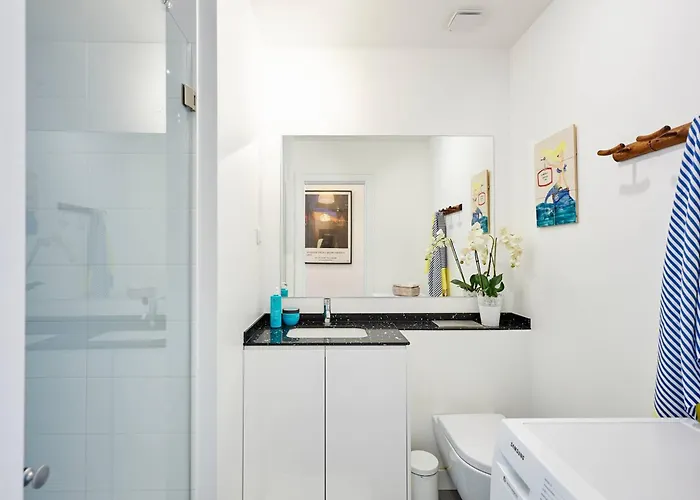 Centre, Bright 65m2 T2 At The Perfect Location Apartment Cascais