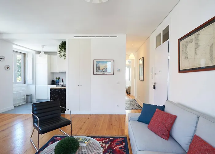 Centre, Bright 65m2 T2 At The Perfect Location Apartment