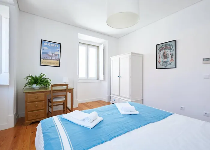 Centre, Bright 65m2 T2 At The Perfect Location Apartment *