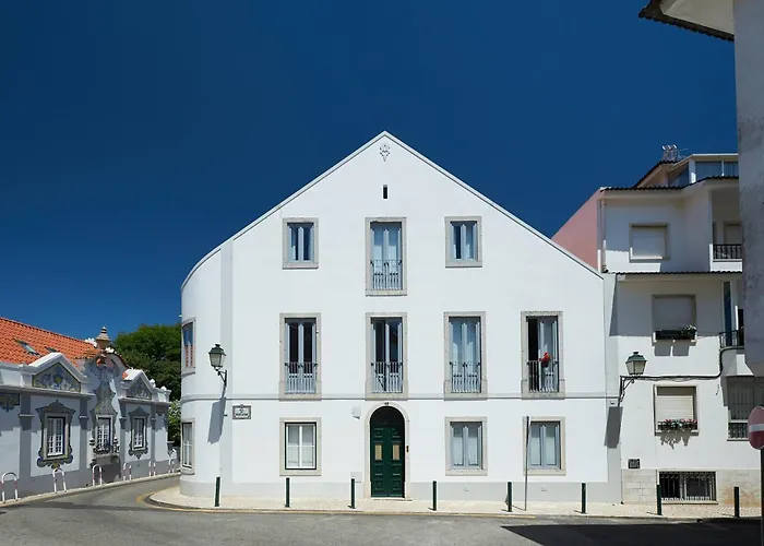 Apartment Centre, Bright 65m2 T2 At The Perfect Location Cascais