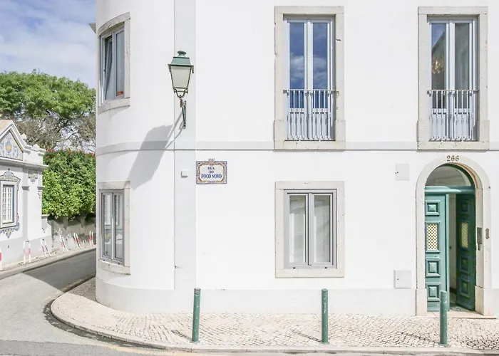 Centre, Bright 65m2 T2 At The Perfect Location Apartment