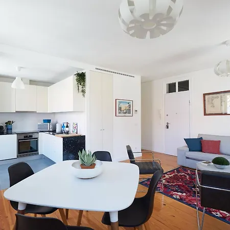 Centre, Bright 65m2 T2 At The Perfect Location