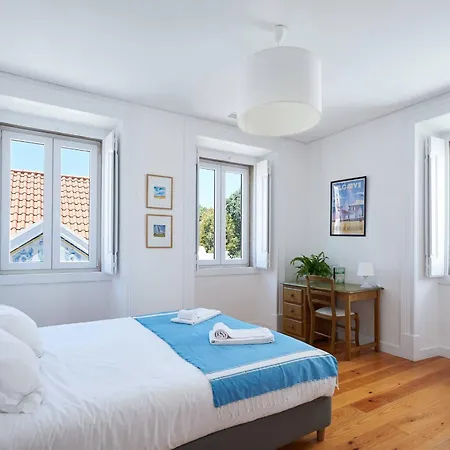 Centre, Bright 65m2 T2 At The Perfect Location Lejlighed *