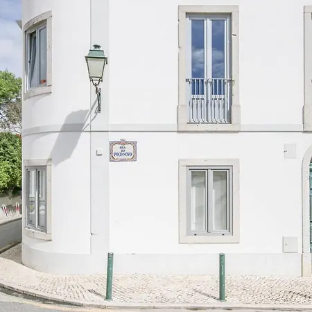 Centre, Bright 65m2 T2 At The Perfect Location Lejlighed